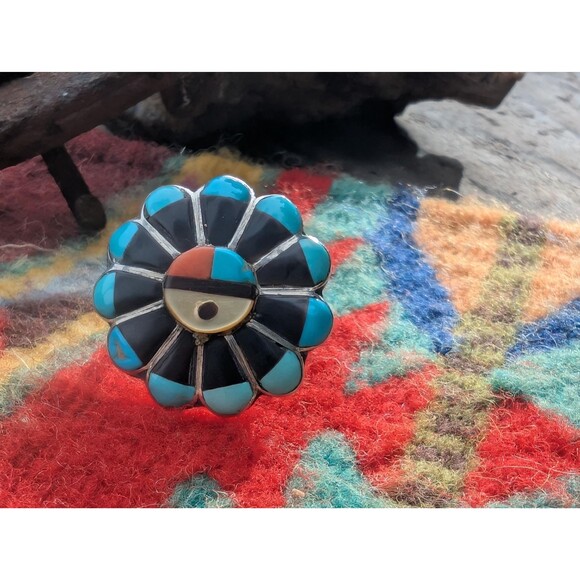 Vintage Sterling Silver Zuni Sunface Ring: Southwestern Inlay Ring - Picture 2 of 13